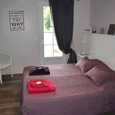 De La Cour Bed & Breakfast