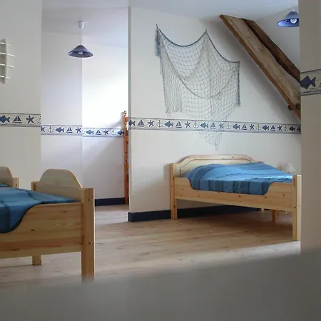 De La Cour Bed & Breakfast *