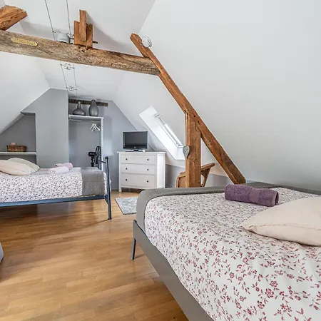 De La Cour Oda ve Kahvaltı 4*