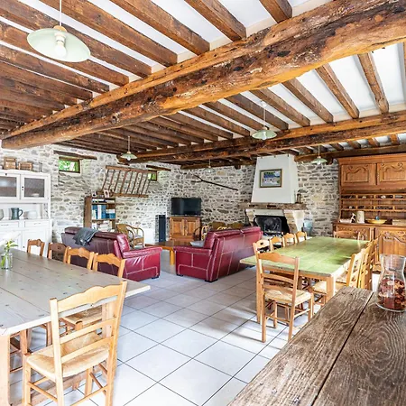 De La Cour 4* Campandré-Valcongrain