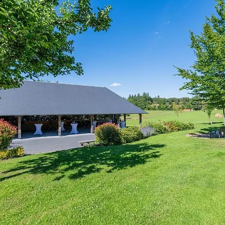 De La Cour 4* Campandré-Valcongrain