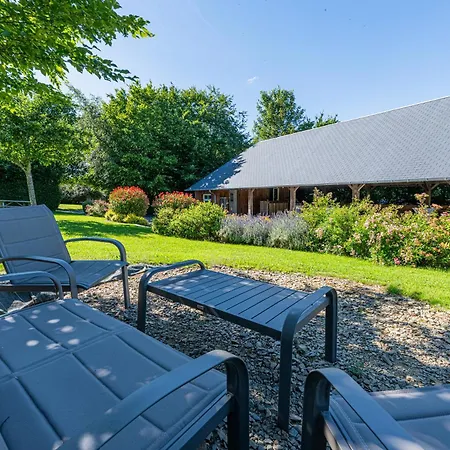 De La Cour 4* Campandré-Valcongrain