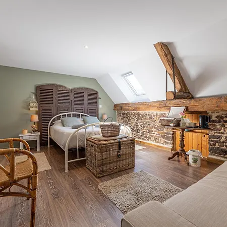 De La Cour 4* Campandré-Valcongrain