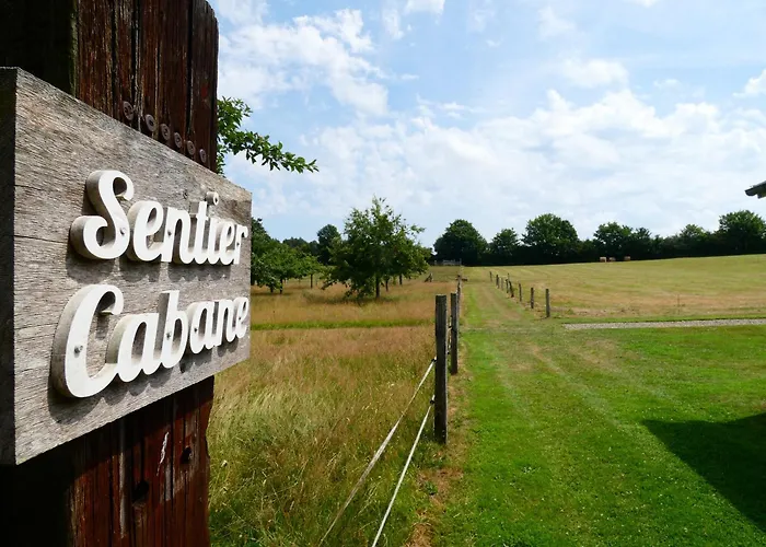 De La Cour לינה וארוחת בוקר