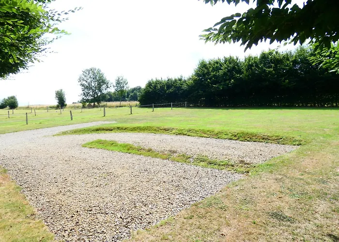 De La Cour לינה וארוחת בוקר Campandré-Valcongrain