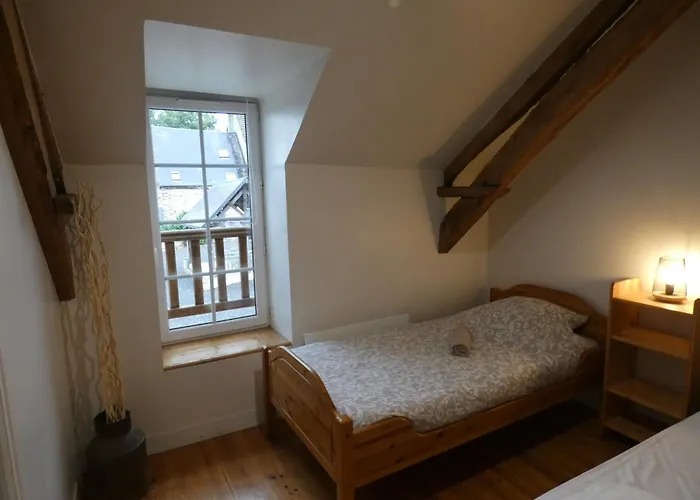 De La Cour 4* Campandré-Valcongrain